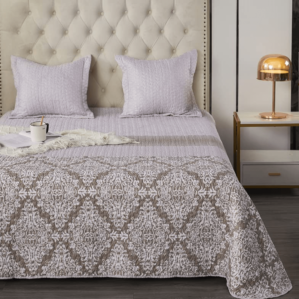 Colcha bouti premium Londres 1 Colcha bouti cosida premium Londres estampada con acolchado fino cosido de la firma NOVOTEXTIL Ideal para los meses de verano y entretiempo