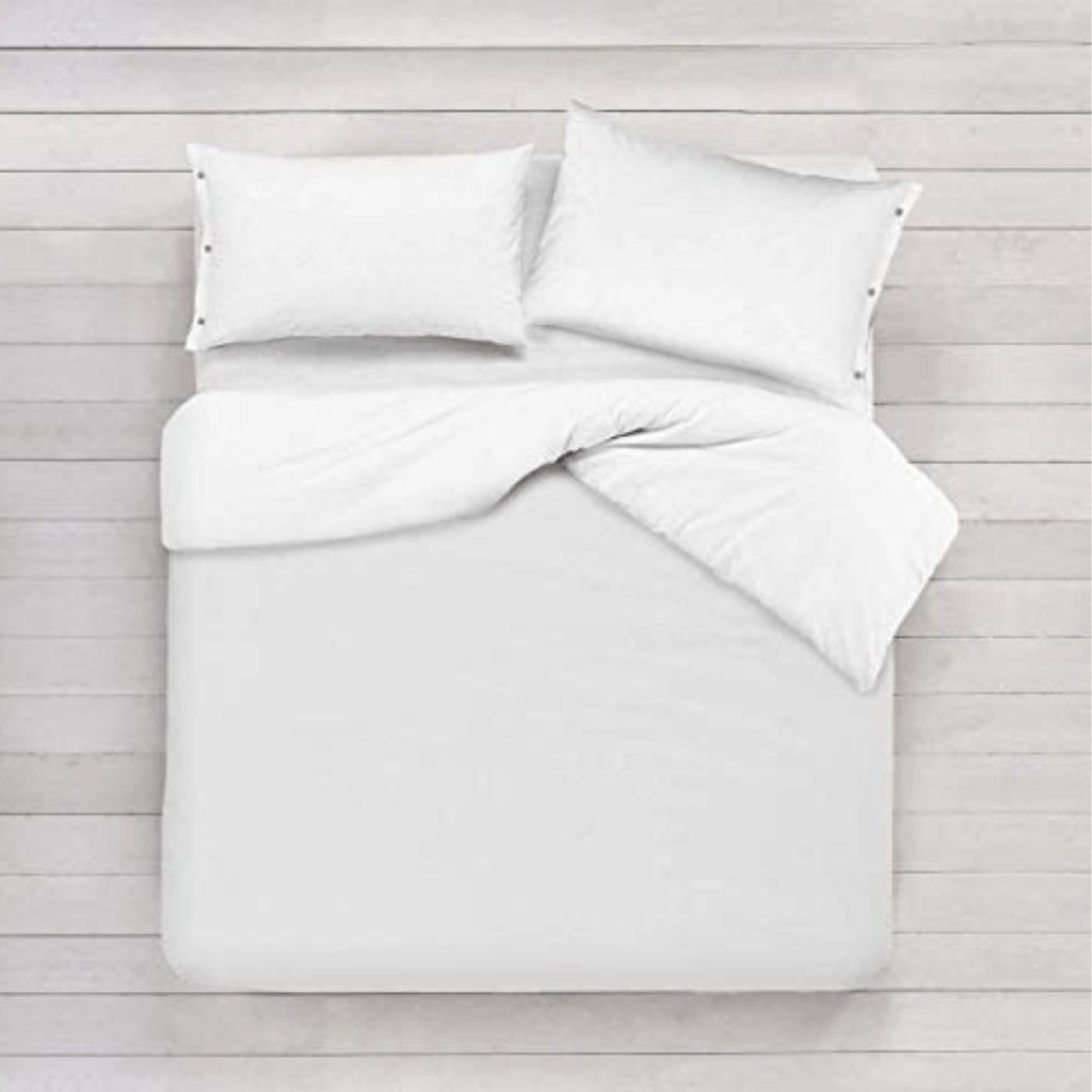 Funda Nórdica reversible blanca 2 Funda Nórdica reversible blanca, compuesta por funda nórdica, confeccionado en poliéster 50% y 50% algodón , súper suave.
