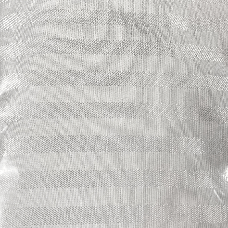 Funda de colchón Cutí 3 La funda de colchón Cutí es la opción perfecta para el confort, protección y durabilidad, mientras que su cierre con cremallera L facilita su colocación.
