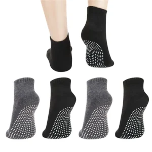 Calcetines antideslizantes unisex son perfectos para practicar yoga, pilates, gimnasia, o simplemente para estar en casa sin miedo a resbalarse.