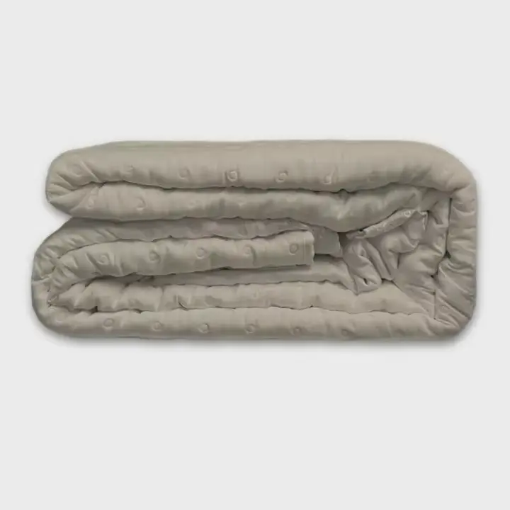 Colcha volante Bordado Victoria beige 4 Colcha Boutí Bordada Victoria beige