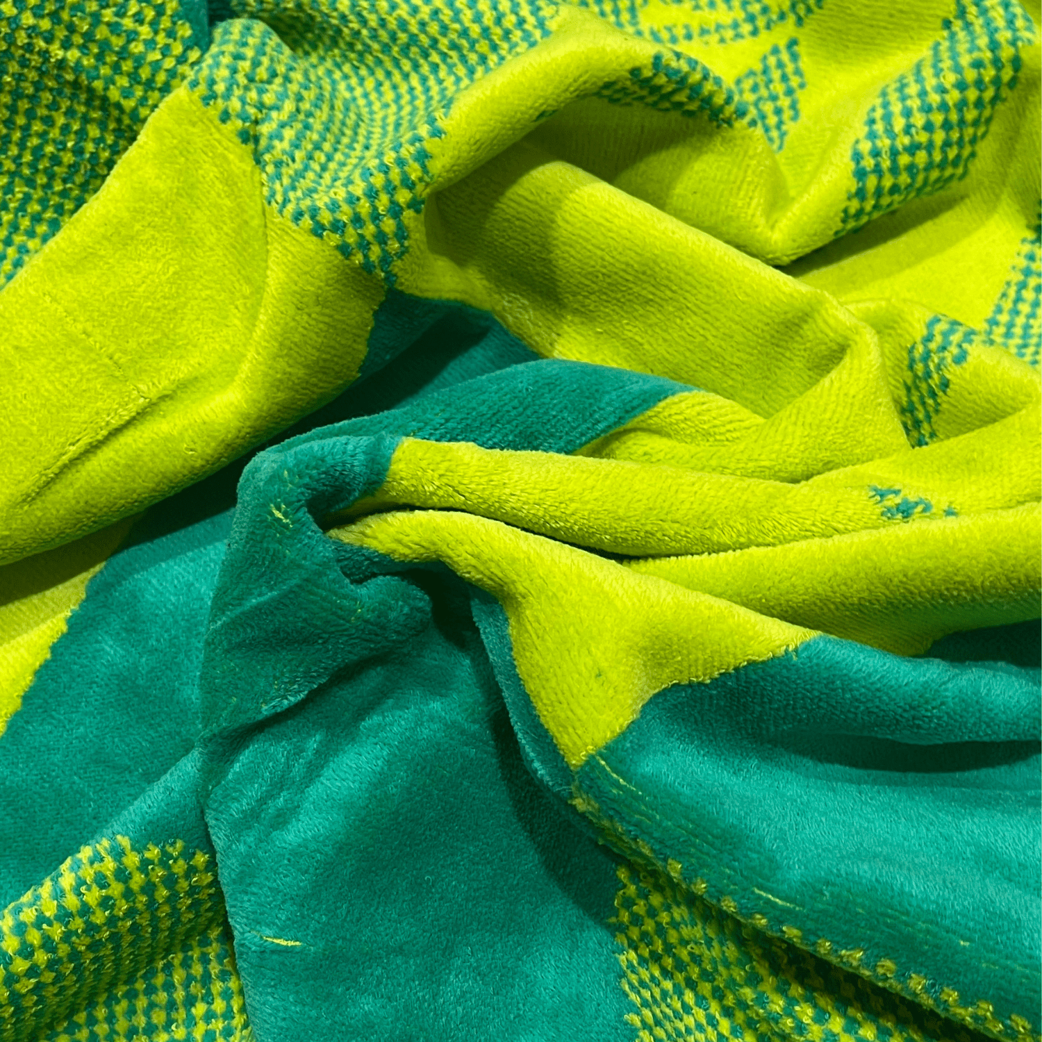 Toalla de Playa XXL Tucan – 100% Algodón | Extra Suave, Absorbente y de Gran Tamaño 2 Toalla de Playa XXL Tucan – 100% Algodón | Extra Suave, Absorbente y de Gran Tamaño - Imagen 2
