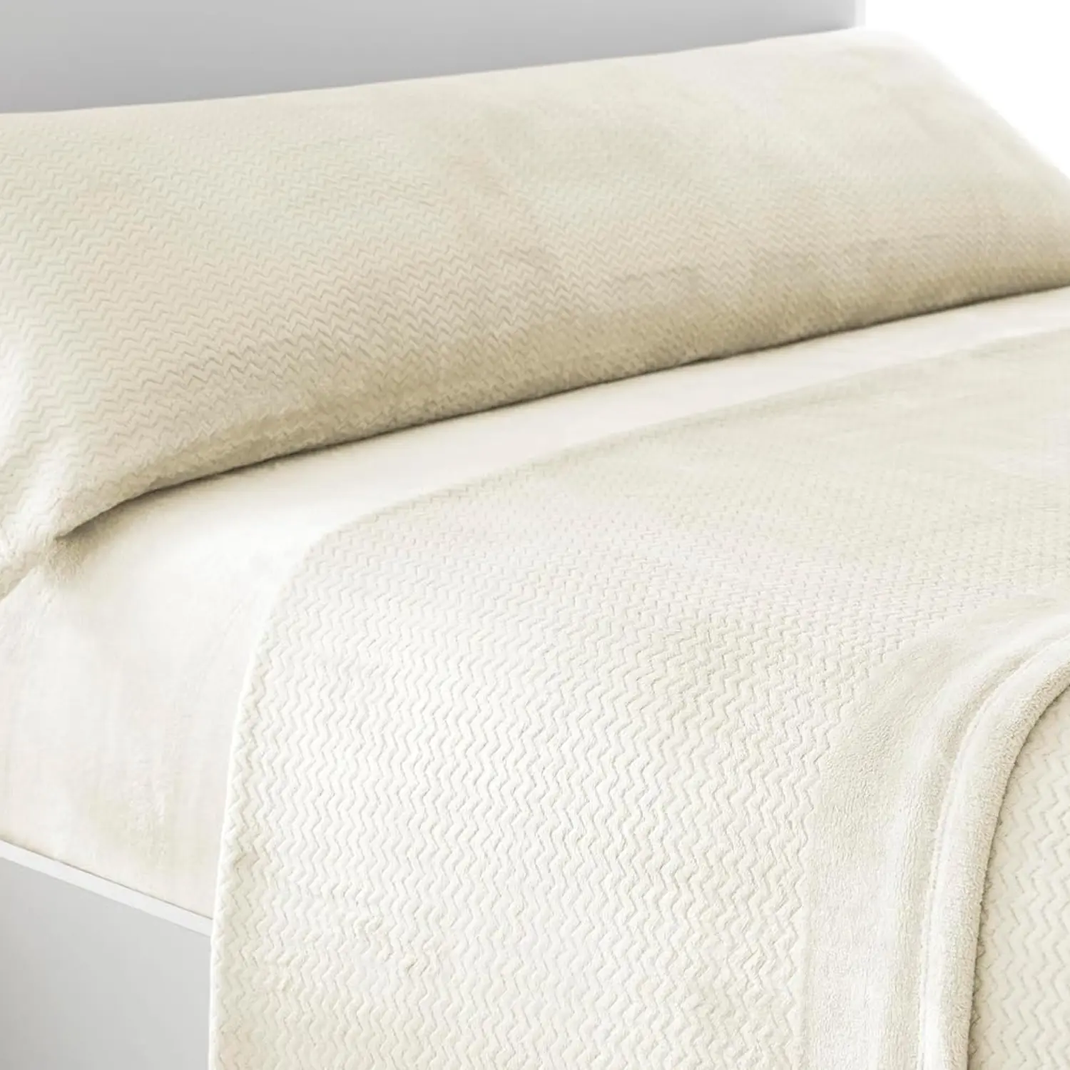Sábana coralina jacquard Loren marfil 1 Sábana coralina jacquard Loren marfil